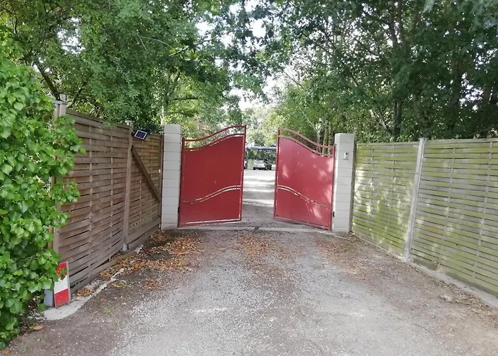 Privatunterkunft Route De Nieul Le Girouard